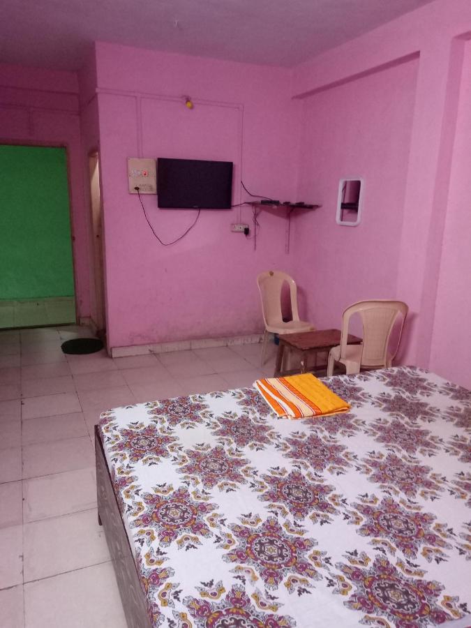 Laxmi Guest House Vapi Room photo